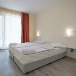 Hotel Mariner's